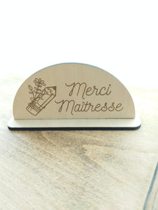 Porte lunettes en bois personnalisé spéciale Maîtresse, Maître ou Atsem