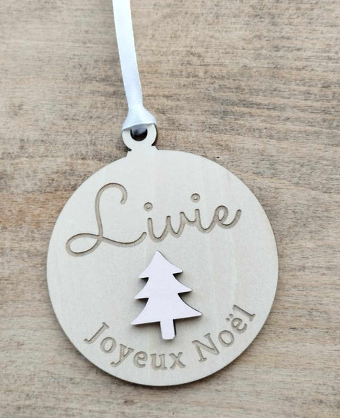 Boule de Noël personnalisée en bois en couleur