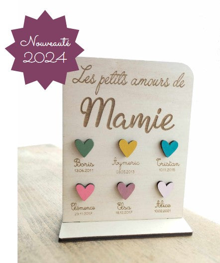 Pancarte "Les petits amours de Mamie" en bois naturel.