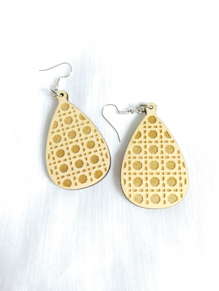 Boucles d'oreilles pendante "Cannage gravées en bois" Boucles d'oreilles