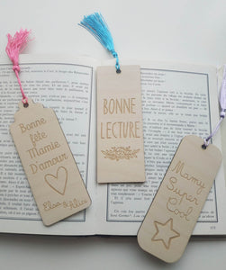 Marque-pages en bois avec pompon "Grand-mère"